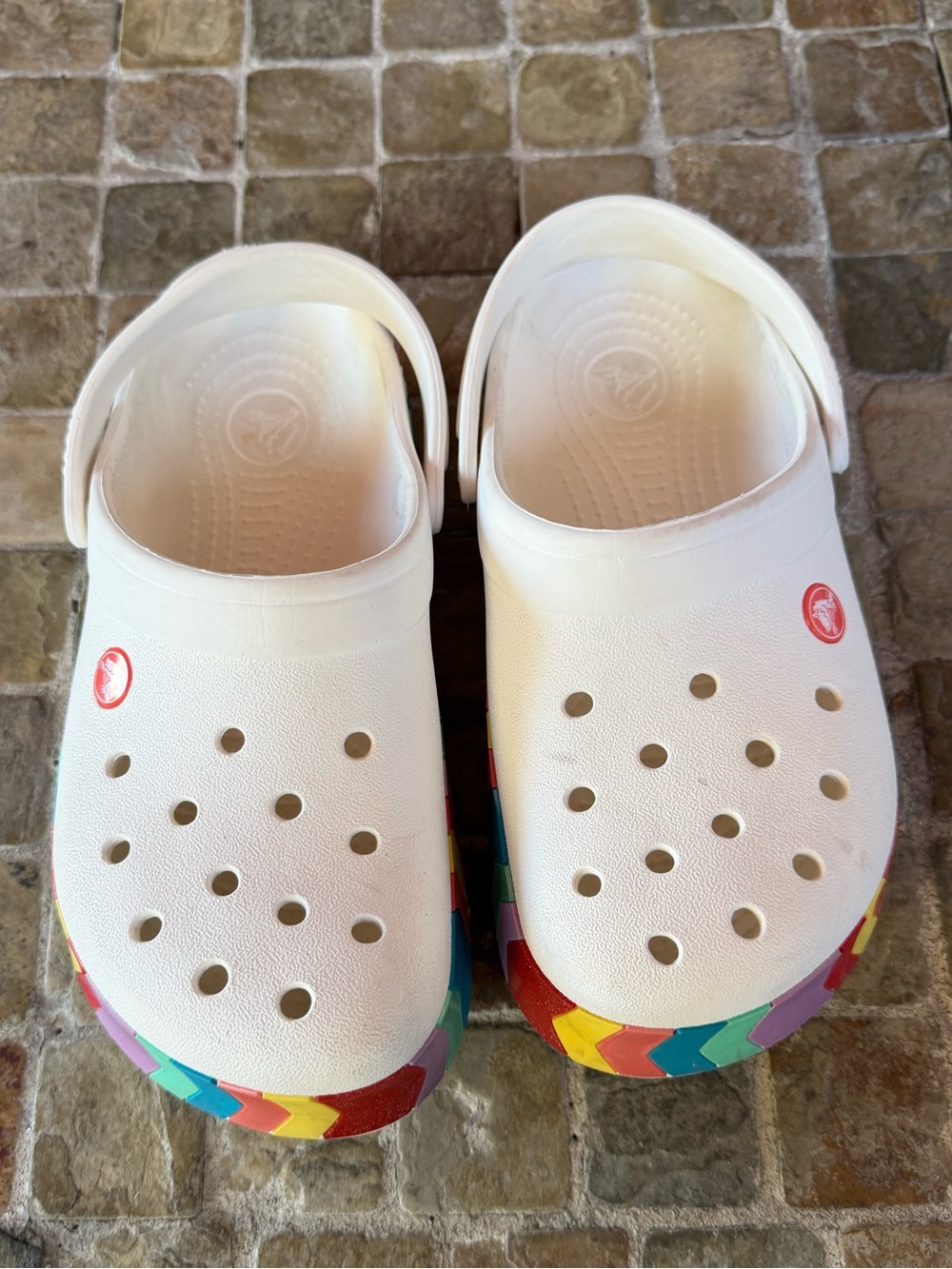 Crocs Classic Clog with Rainbow Chevron Trim - White - Picture 3 of 6